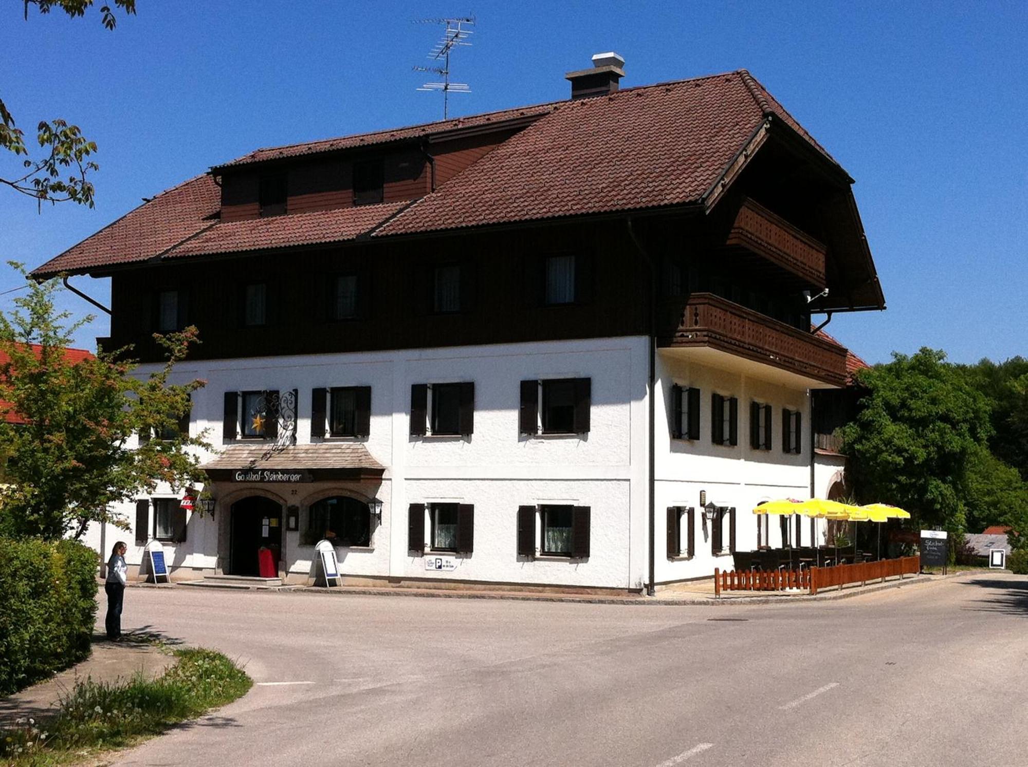 Gasthof Pension Steinberger سانكت جورجين ام اترغاو المظهر الخارجي الصورة